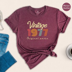 1977 Birthday Shirt Retro Style Tee: Vintage 49th Year Celebration, Eco Friendly Fabric (Unisex Sizes, Durable Print) immagine 3