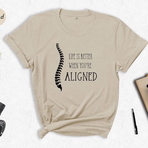 Chiropractor Shirt Casual Everyday Wear Tee: Sustainable Digital Print Fashion (Soft Ringspun Cotton, XS-XXL, Easy Care) afbeelding 6