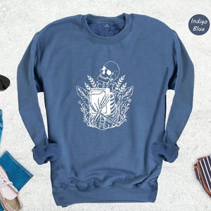 Camiseta de Halloween para amantes de los libros: Esqueleto espeluznante - Algodón ecológico, camiseta informal de lectura para amantes de las novelas imagen 6