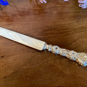 Whiting Lily - Etsy