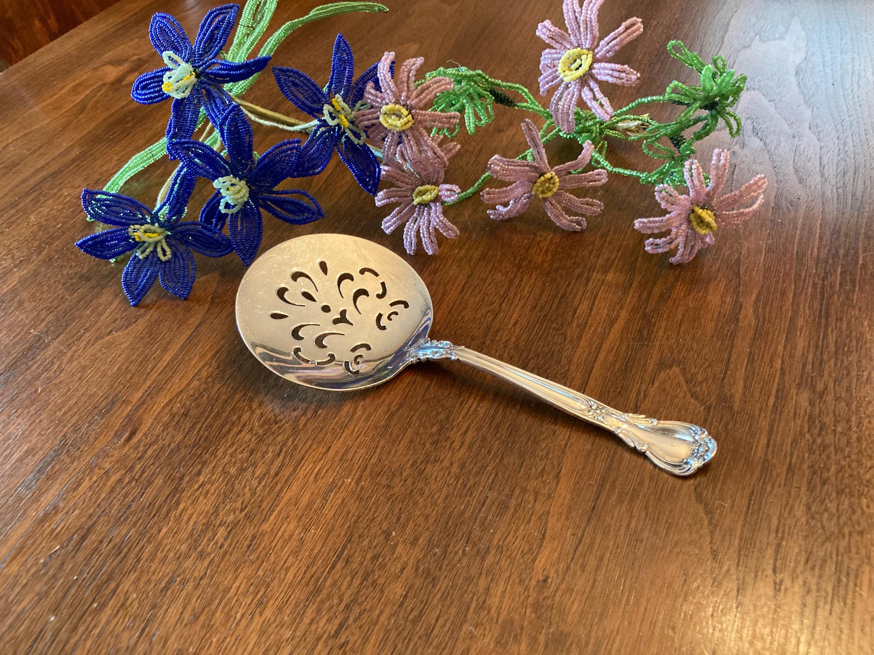 純銀　アンティークシルバー　フルーツスプーン　トマトサーバー 16 Pc Silverplate Antique to Vintage TOMATO SPOONS / SERVERS