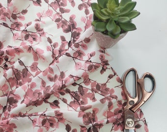 Blanc et rose Ditsy Leaf imprimé viscose tissu robe chemisier jupe Abaya couture artisanat matériel