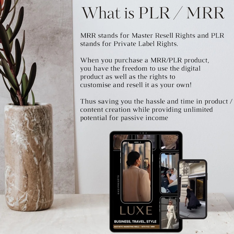 Op de afbeelding: Een digitale productmockup met de tekst "LUXE BUSINESS, TRAVEL, STYLE AESTHETIC MARKETING REELS WITH PLR/MRR" op een zwarte achtergrond. De afbeelding is een collage van verschillende foto's van een vrouw in verschillende omgevingen.