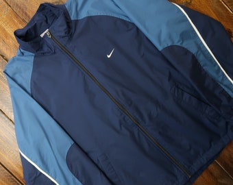 vintage nike windbreaker outfit