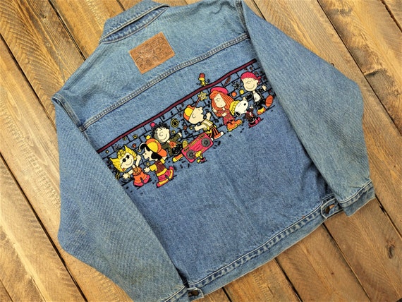 90s Peanuts Snoopy Denim Jacket Size Medium