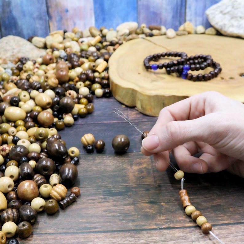 700 PCS Wooden Beads for Jewelry and Macrame Making Adults Assorted African Beads