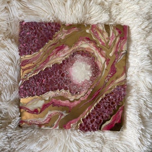Resin Art Geode, Wall Art, 18 x 18 Resin Geode, Crystal Geode Art, Geode Wall Decor, Luxury Wall Decor, Home Decor, Resin,