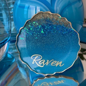 Glam and elegant personalized Resin coasters, individual and unique epoxy resin geode coasters, sparkly, high quality.