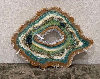 geode crystal agate, resin geode wall art, gemstone painting, abstract epoxy resin, gold and green geode wall art, geode painting