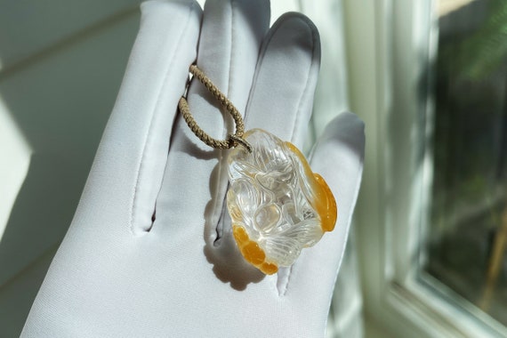 九尾狐彫刻のルチルクォーツ