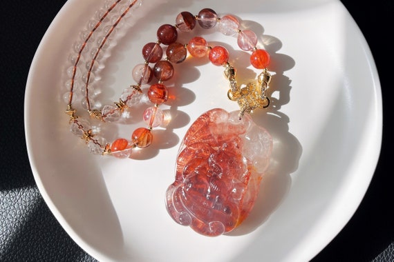 九尾狐彫刻のルチルクォーツ