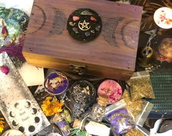 Moon phases witch box  -  Wiccan altar  / WITCH altar / witchcraft / Wiccan box / witch gift / witch wooden box, luxe witch set