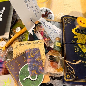 Zodiac mystery box