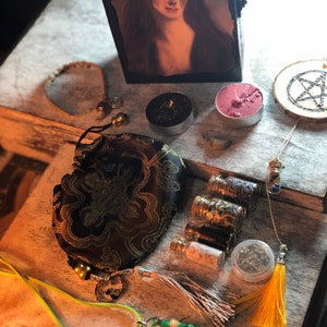 YULE / Witchcraft Yule mystery box /YULE  WITCH altar / witchcraft / witchcraft starter kit / sabbath / Yule witchcraft / witch gift