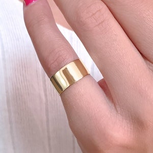 Solid Gold knuckle wide band, Minimal solid gold large band, Flat Knuckle statement gold ring, Gold stacking band, Simple wide gold ring