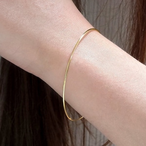 Thin slip on solid gold  bangle bracelet, Dainty bracelet for everyday use, Hand Forged Stacking bracelet, Classic plain  stackable bangle