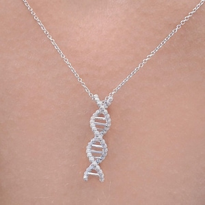 ウィッグ・エクステ graduated DNA necklace interlocked-dna-necklace-