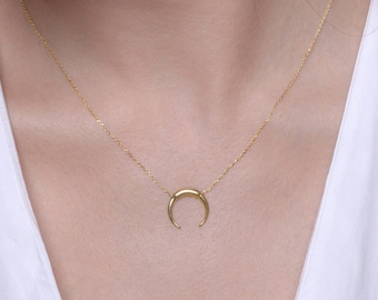 Double horn necklace in solid gold, Crescent moon necklace, Moon Horn Necklace, Crescent Moon charm 15x15 mm