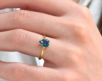 London blue topaz pear ring in solid gold, Alternative engagement gold ring with natural gemstones