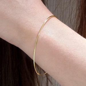 Thin slip on solid gold bangle bracelet, Dainty bracelet for everyday use, Hand Forged Stacking bracelet, Classic 14k SOLID GOLD bangle 1mm
