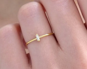 Dainty baguette diamond ring in solid gold, Solitaire Diamond Ring, Minimalist Stacking Diamond Ring 9k 14k 18k