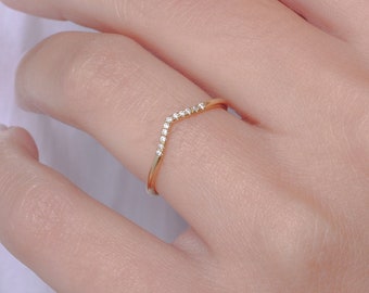 Dainty diamond Chevron Ring  V shape Ring with 11 natural Diamonds  Everyday Stacking  diamond Ring Dainty  Gift for her Best friends gift