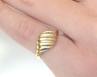 Chunky croissant ring in solid gold, Solid gold twisted bubble ring Statement pinky ring for women Unique gift for her Minimalist wave RN383