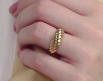 Large twisted dome ring in solid gold Solid gold croissant ring Statement bubble ring for her Gold chunky Minimalist ring Gift for her RN379