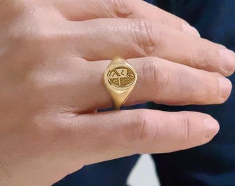 Custom Signet Ring Men 9k Gold to 18 karats, ANY ENGRAVING Pinky Statement Ring for Him, Husband / Father Gift, Coat of Arms - Family Crests