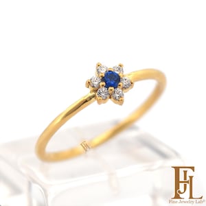 Dainty flower ring, Solid gold ring with diamonds and a gemstone, Diamond, Sapphire, Ruby, Emerald