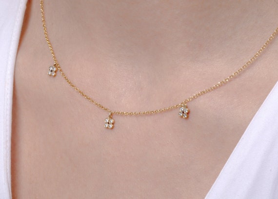 Three Diamond Flower Necklace in Solid Gold Diamond Flower Station Necklace Dainty Solid Gold Necklace Unique Diamond Clover Necklace Etsy UK