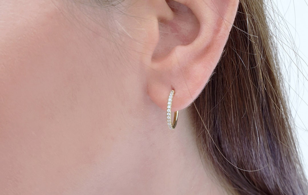 ◆STONEHENgE◆ 14K earrings H0027 Knuckle Blue Topaz Long Earrings - Annoushka EU