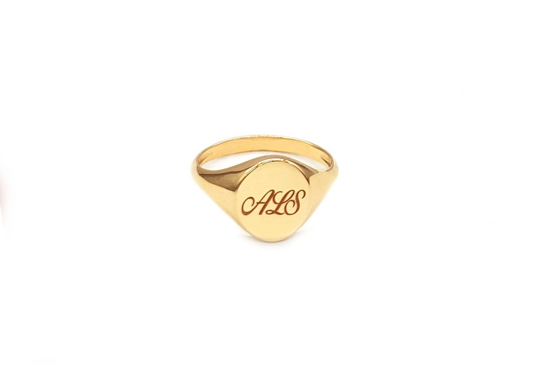 Oval Personalized signet ring in solid gold, Solid Gold Monogram ring for women