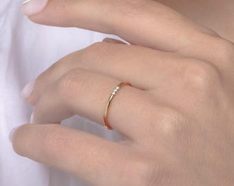 A round diamond ring in solid gold, Stacking diamond  solid gold band, Gift for her, Black diamond thin ring for every day, 1.3mm band