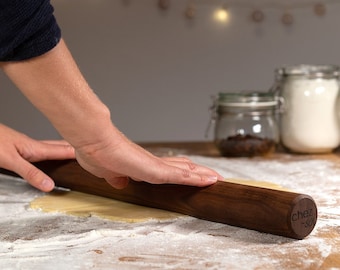 Nudelholz Profi-Rolle Nussbaum Länge 60cm, ø 42mm | Im Schwarzwald gefertigt | Teigrolle Holz Nussbaum Backen Pizza Pasta Strudel Fladenbrot
