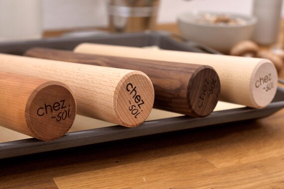 Nudelholz Blechkönig Nussbaum Länge 30cm, ø 50mm | Im Schwarzwald Gefertigt | Teigrolle Holz Nussbaum Pizza Pasta Plätzchen Backblech