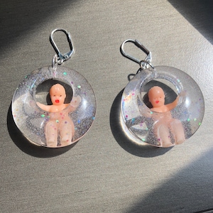 Handcrafted Peek-a-Boo Baby Retro Resin Round Earrings