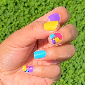 Torn / Nail Wraps / Nail Strips