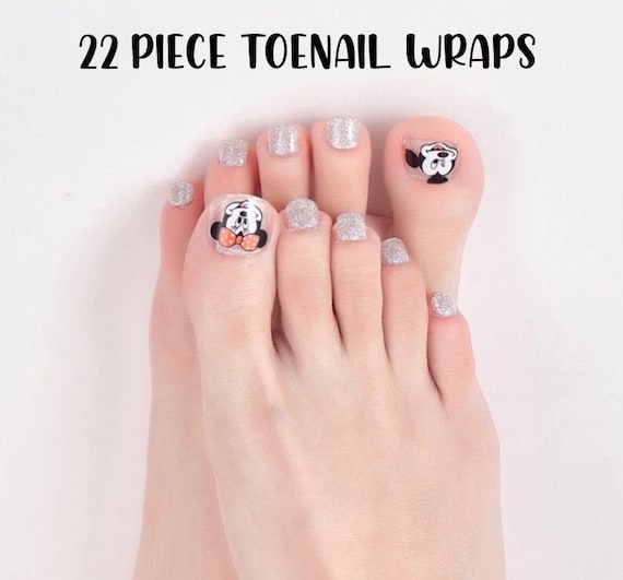 Amazon.com: Mosako Glitter Press on Toenails Silver Fake Toenails Full  Cover False Toenails Tip Foot Nails for Women and Girls (24Pcs) : Beauty &  Personal Care