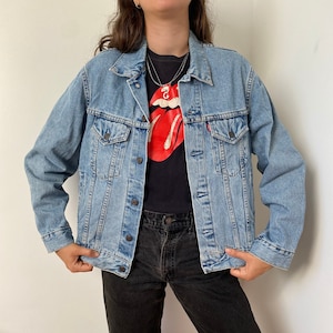 Vintage Levis Denim Trucker Jacket for Women / Size XS-S / 70503 04 Red Tab Light wash Levi&#39;s Coat 90s