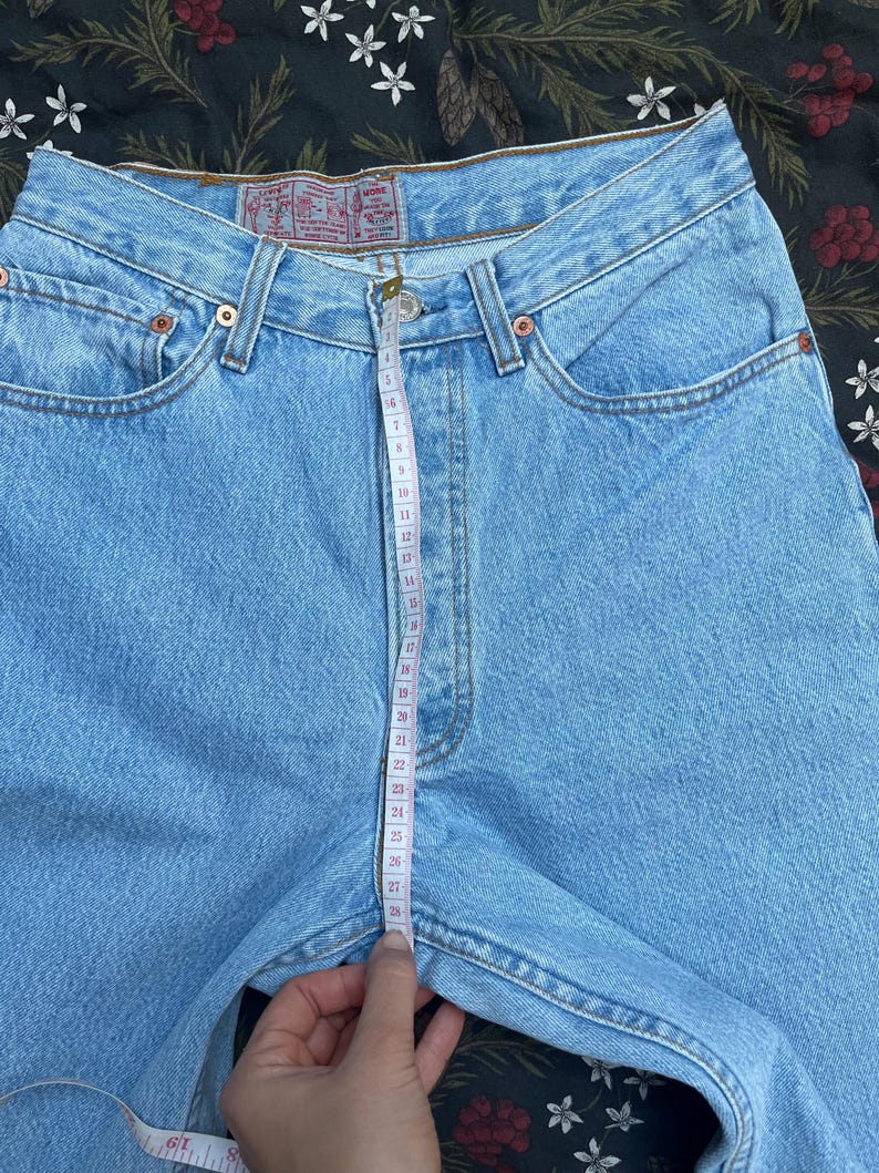 Vintage Levis 901 jeans W28 L30 Light Blue Wash 90s Levis Jeans image 8