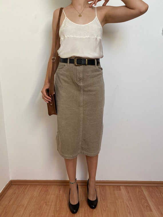 Classic Beige Midi Vintage Corduroy Skirt / Size … - image 2