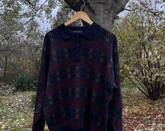 Suéter vintage de hombre con cuello de mezcla de lana a cuadros, azul marino con cuadros amarillos y rojos, estilo abuelo, estilo preppy.