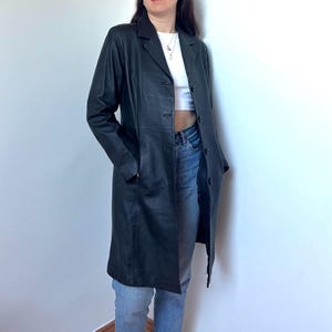 Manteau en cuir vintage pour femme en noir / Taille M / Veste en cuir véritable vintage avec col cranté / Manteau minimaliste