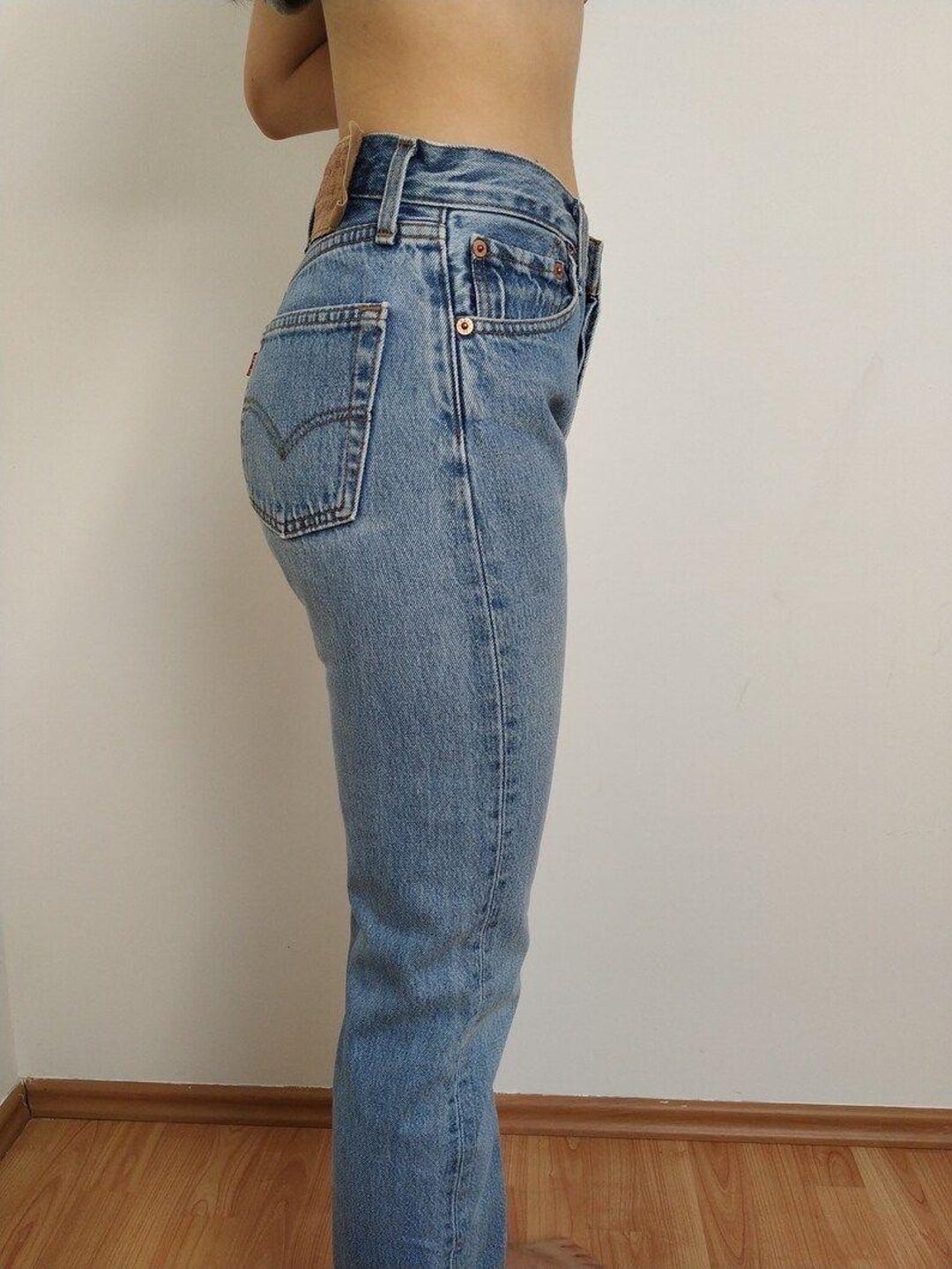 Levis 501 Vintage W28 L30 Light Blue Wash Vintage Jeans 90s