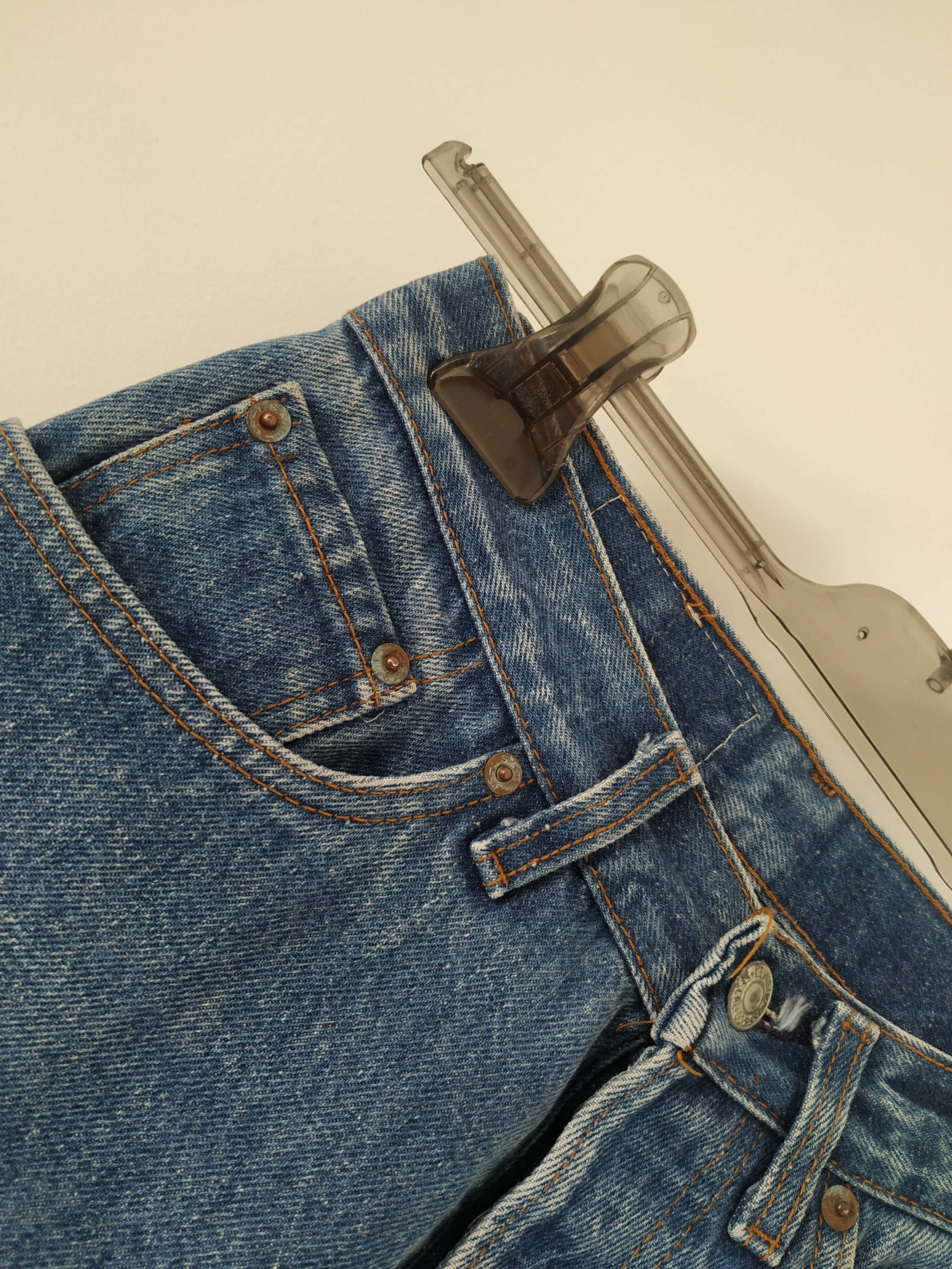 Levis 501 Vintage W24 L32 Made in USA 80s Dark Blue Wash Levis 501 Vintage W24 L32 Made in USA 80s Dark Blue Wash