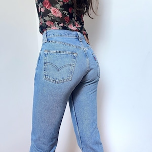 Levis 501 Vintage Made in USA / W26 L30 / Vintage Levis Light wash 90s / Women Jeans Straight Leg / Red Tab
