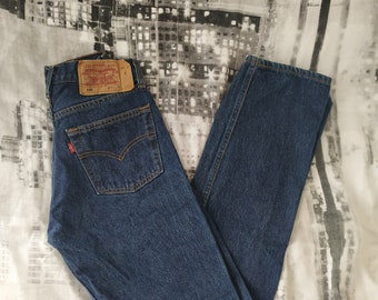 Levis 501 Jeans W25 L32 / Dunkelblaue Waschung 90er Jahre Made in UK Straight Leg Buttonfly - Vintage Levis