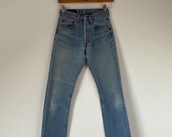 Levi's 501 Vintage W24 L30 / 90s Light Blue Wash Jeans / Straigh