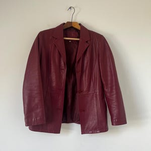 Vintage Genuine Leather Jacket in Burgundy Red / Size XS-S / Women Leather Blazer/ Vintage Jacket Elegant Fall Style